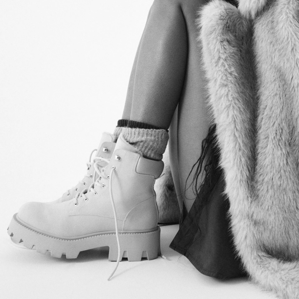 Lace-up lined ankle boots - Image 2